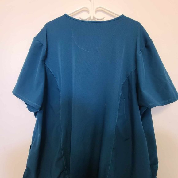 Plus Size Scrub Top - Picture 3 of 4